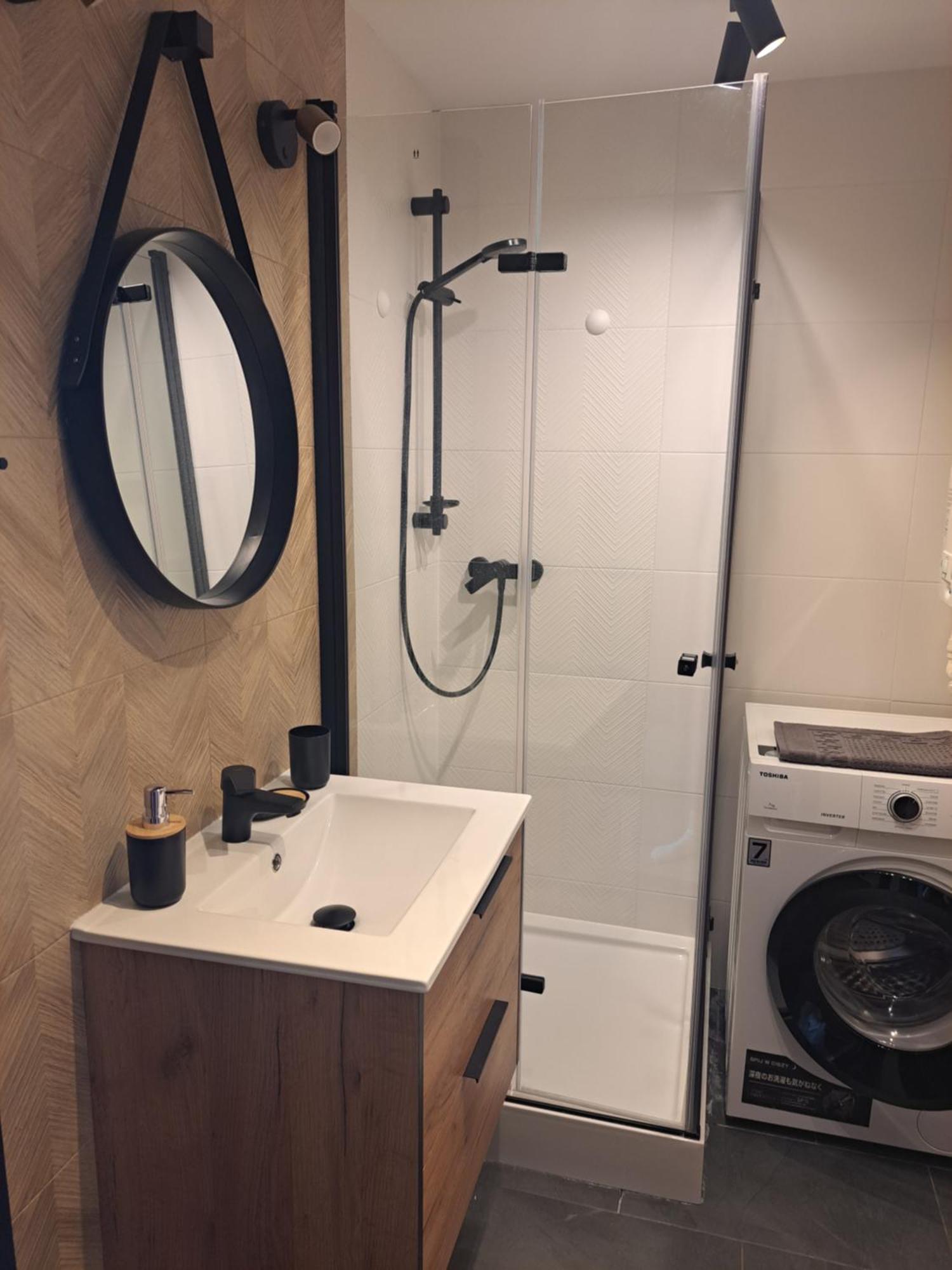Apartment 21